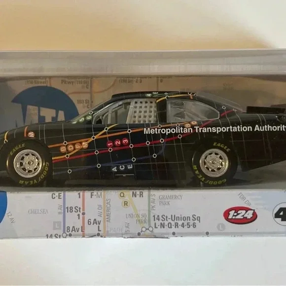 NEW Lionel New York City MTA Subway Series Collectible Race Car 1:24 - Black - Picture 5 of 5